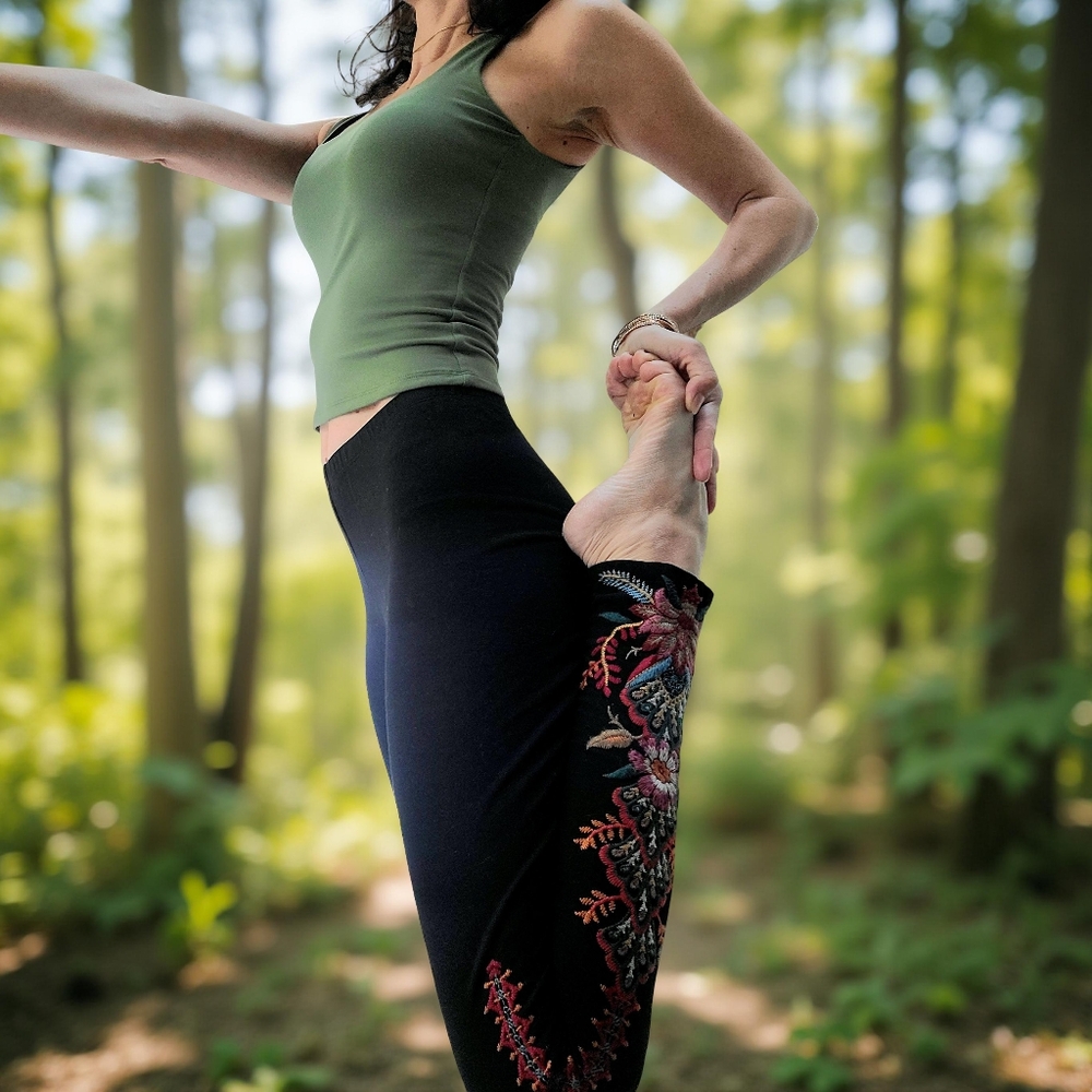 NWOT The Perfect Yoga Pants